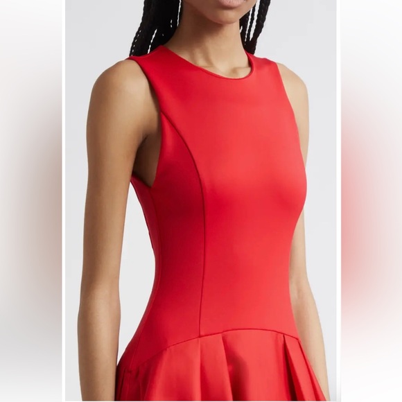 New Alice + Olivia Adley Sleeveless Drop Waist Maxi Dress - Picture 4 of 8